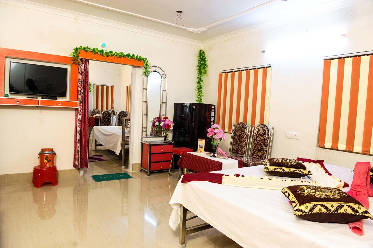 Jayanti Hotel Tarapith Exterior photo