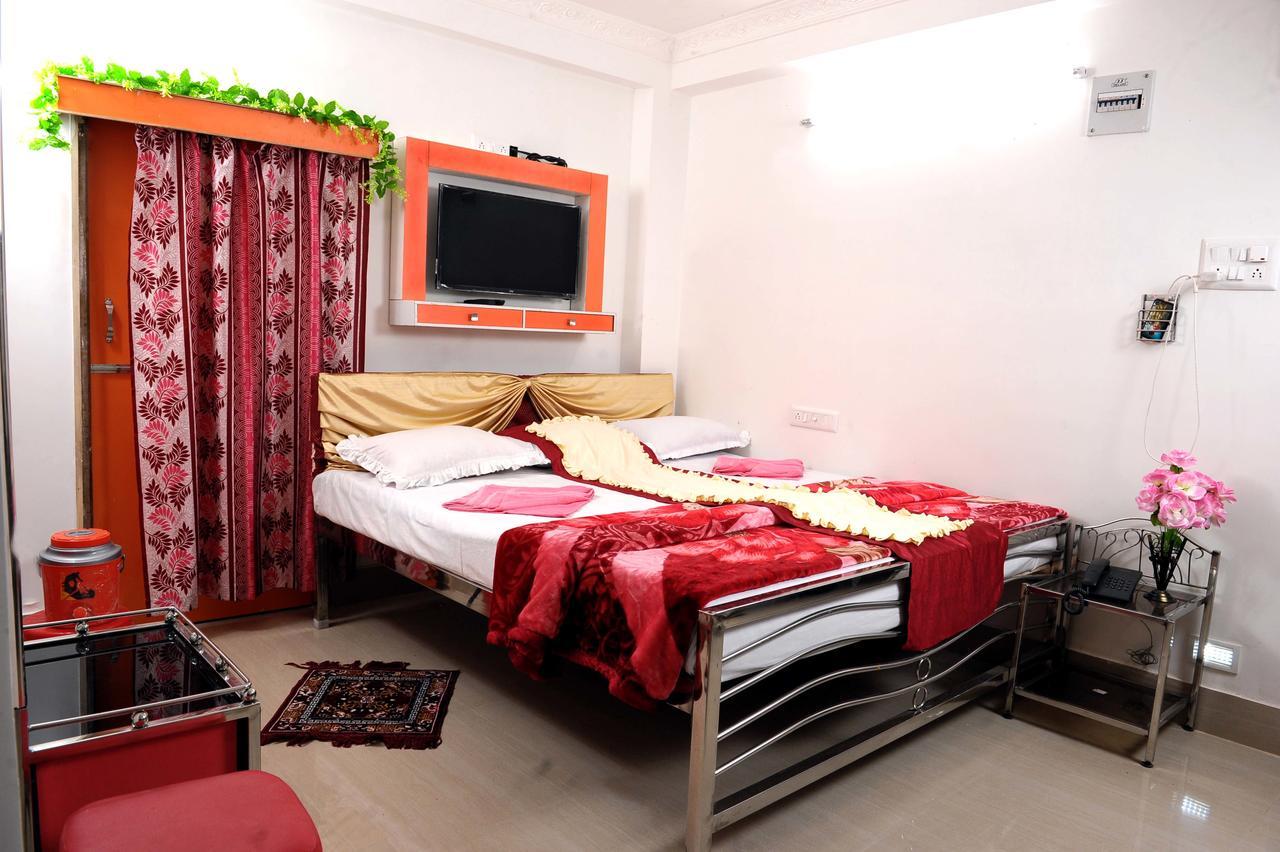 Jayanti Hotel Tarapith Exterior photo