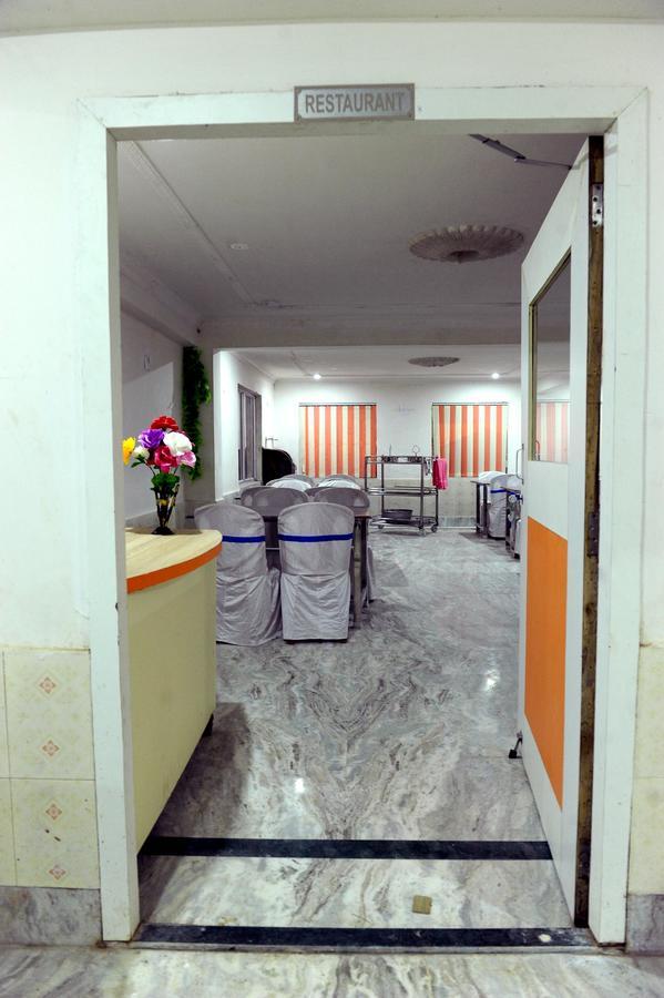 Jayanti Hotel Tarapith Exterior photo